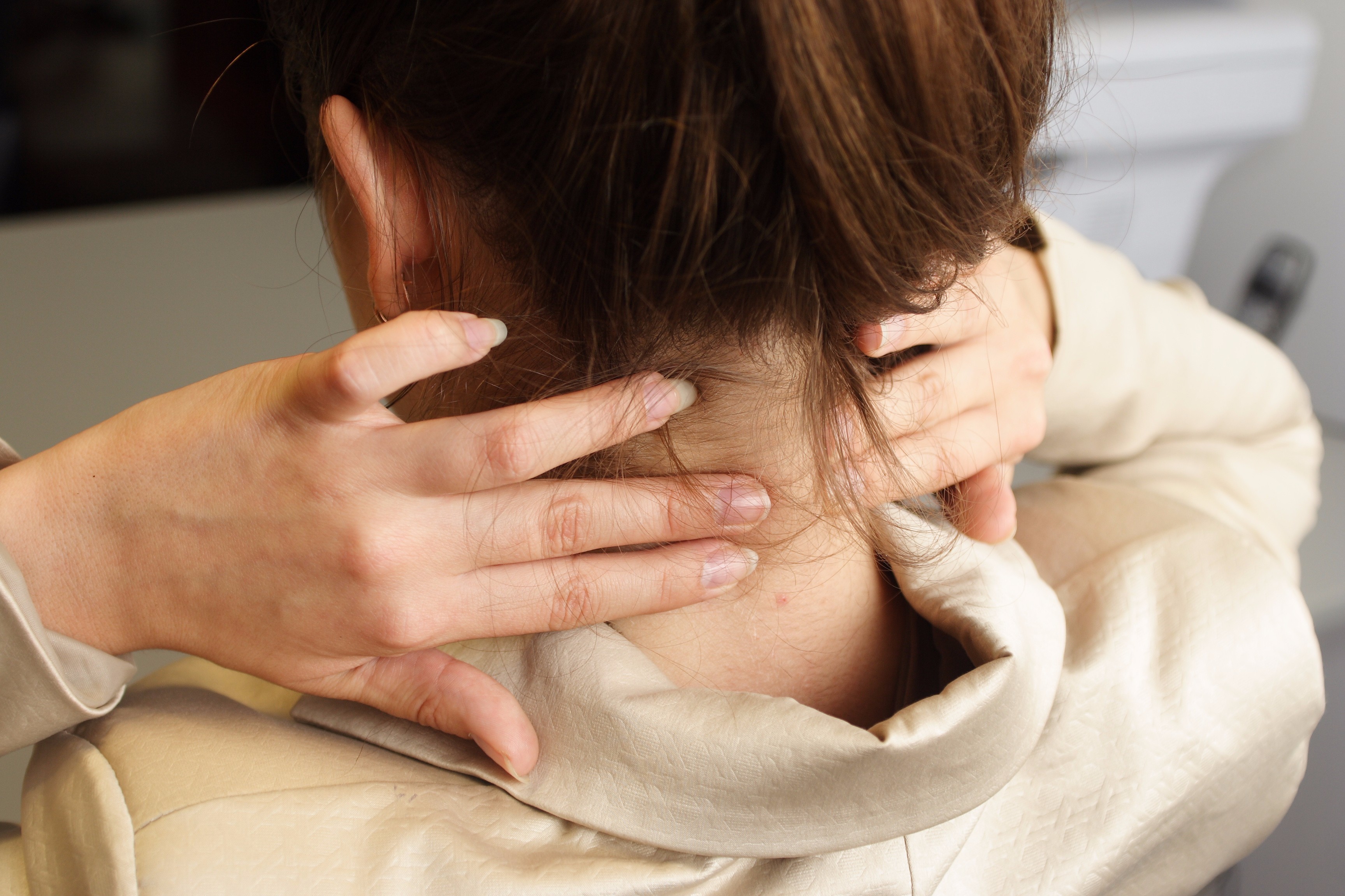 Self-Care Tips for a Stiff Neck