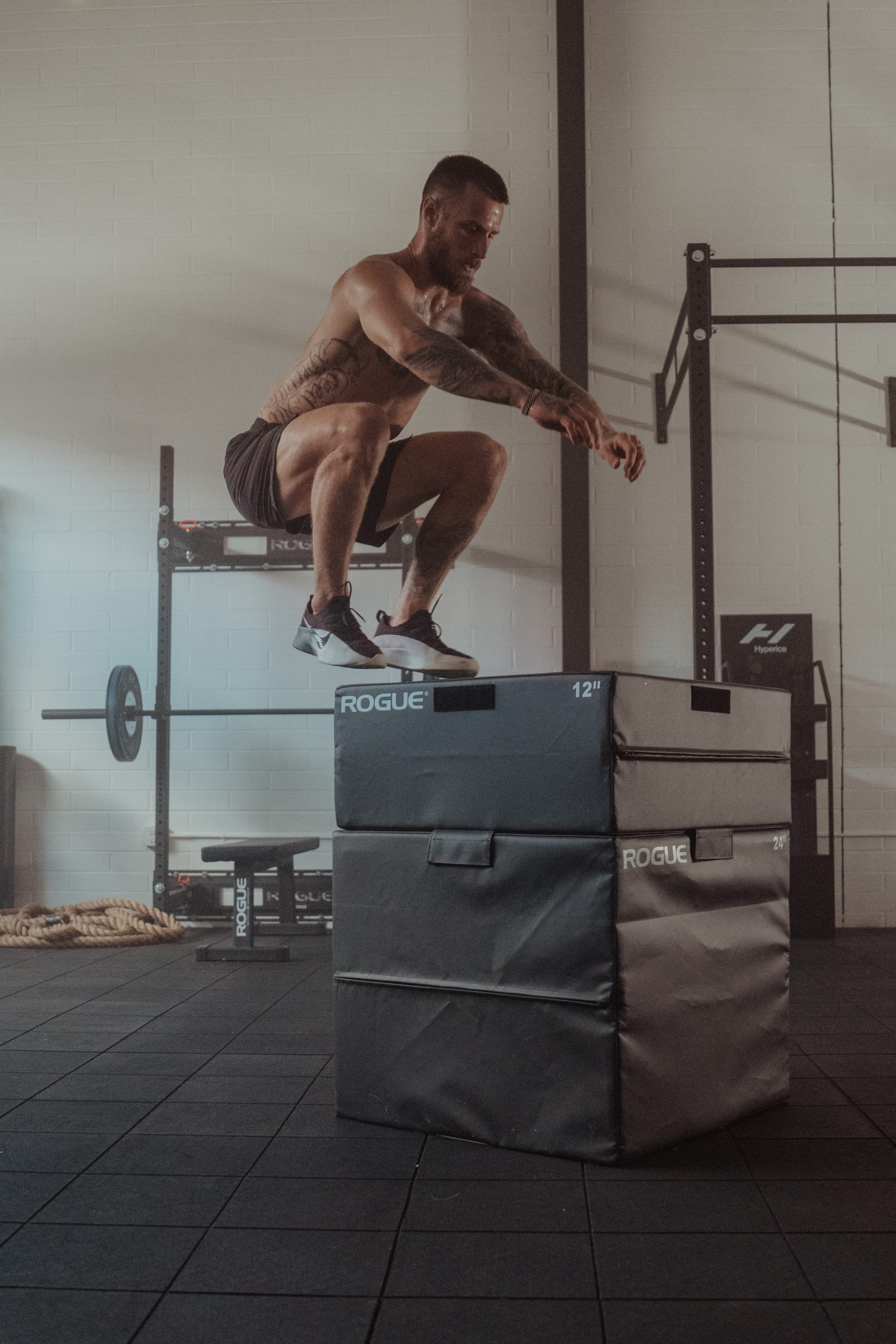 man jumping - Drop Jump