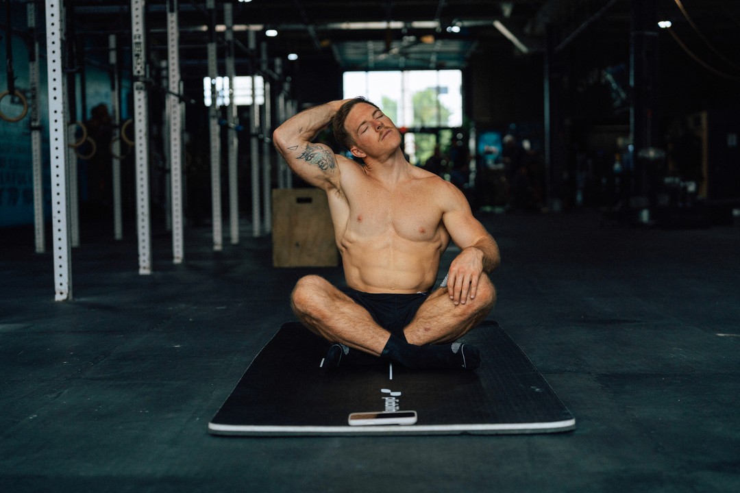 person sitting in gym - How to Beat Afternoon Slump